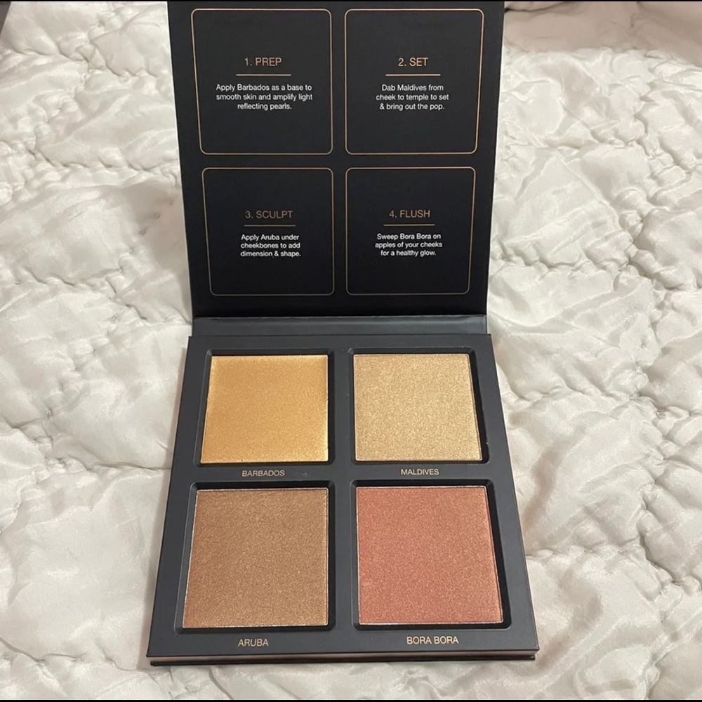 Huda Beauty 3D Highlighter Palette